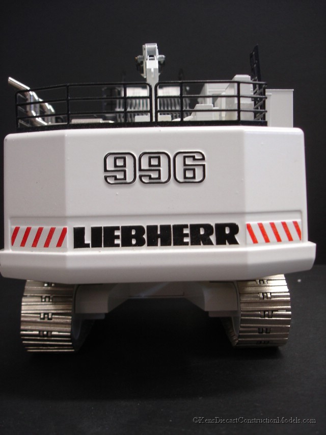 LIEBHERR 996